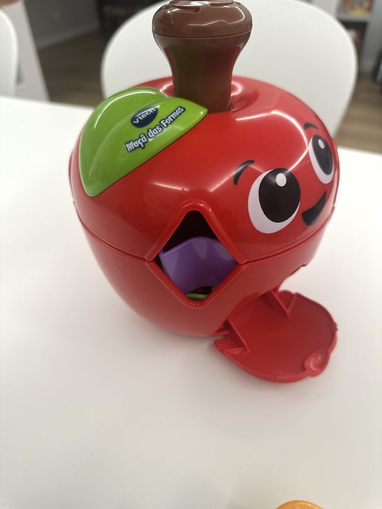 Brinquedo Maçã das Formas VTech