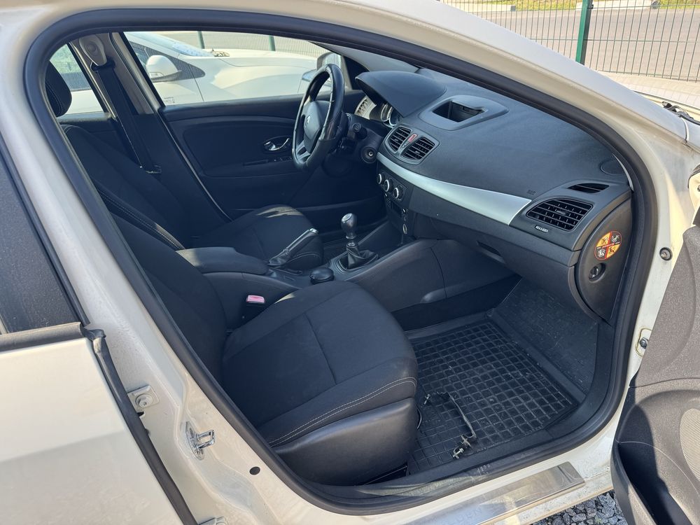 Авто Renault Fluence 2015