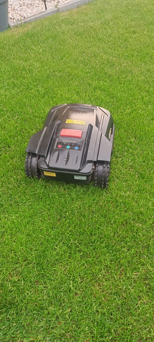 Robot koszący Devvis na 800m2