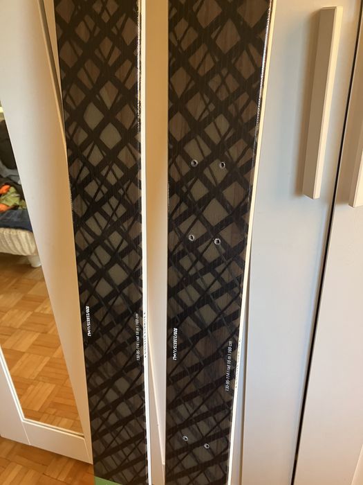 Narty Movement skiturowe 169 cm