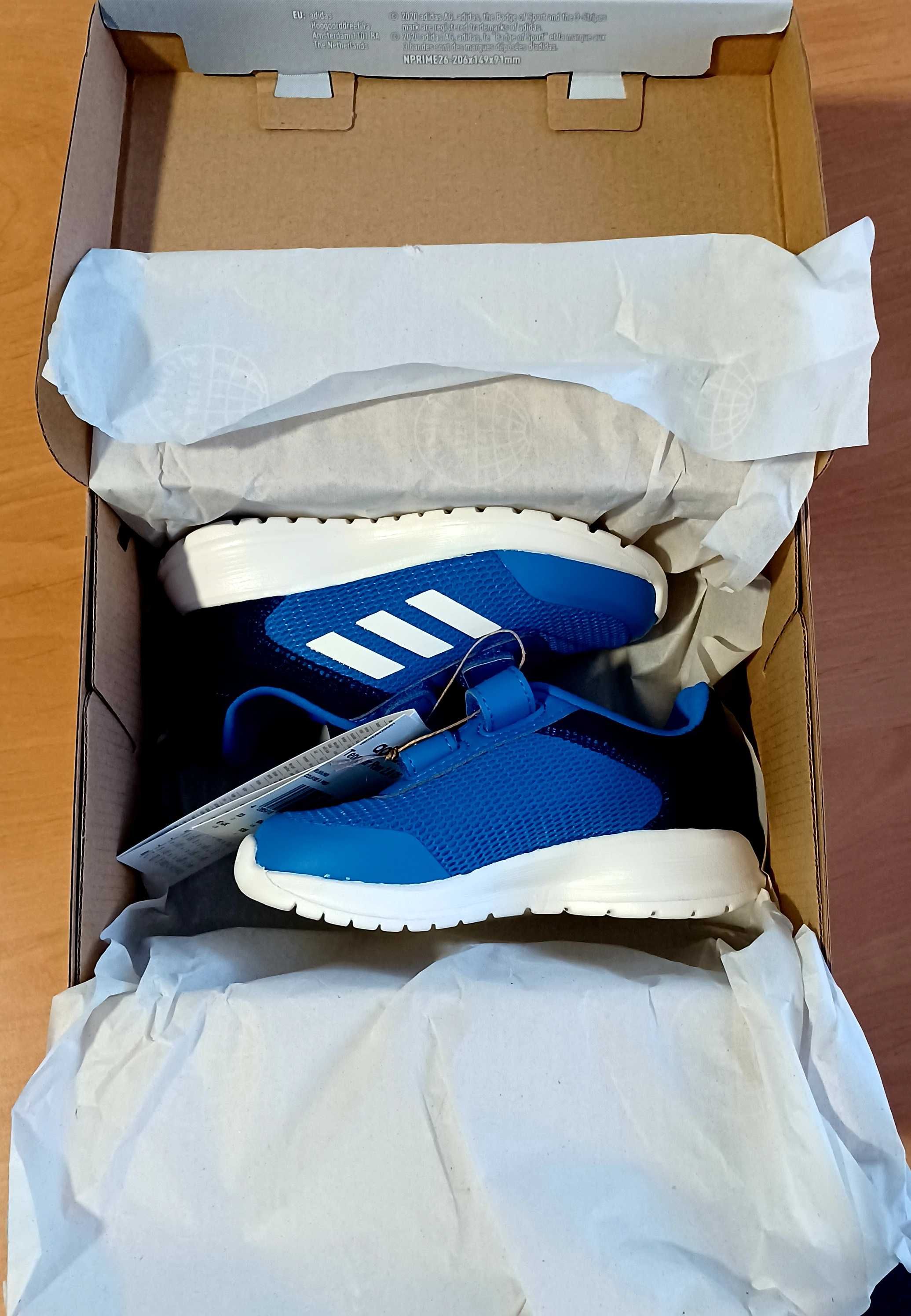 Sapatilhas Adidas criança tamanho 23