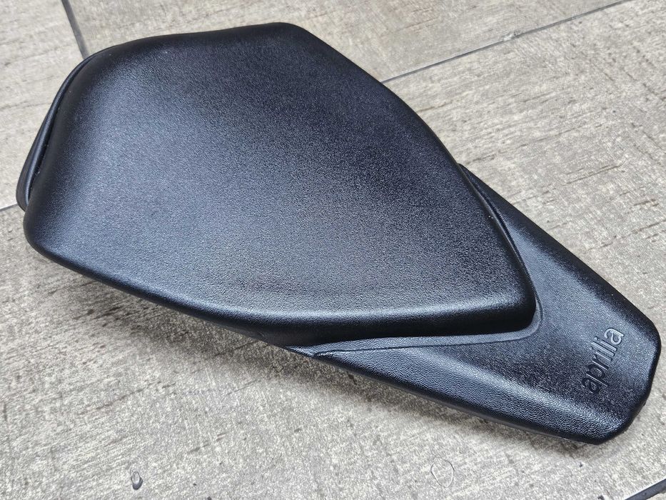 Siedzenie tył Aprilia RS4 RS 125 50 rok 11-24 RSV4 1000 Tuono 1100