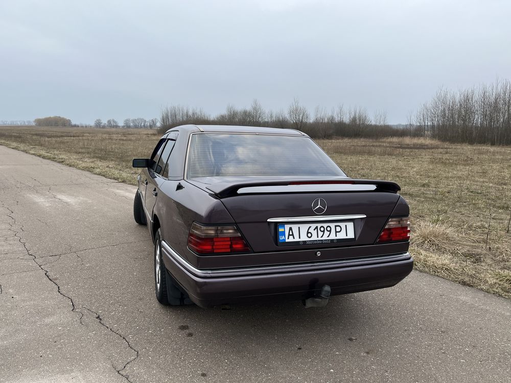 Mercedes-Benz E250d W124 1994