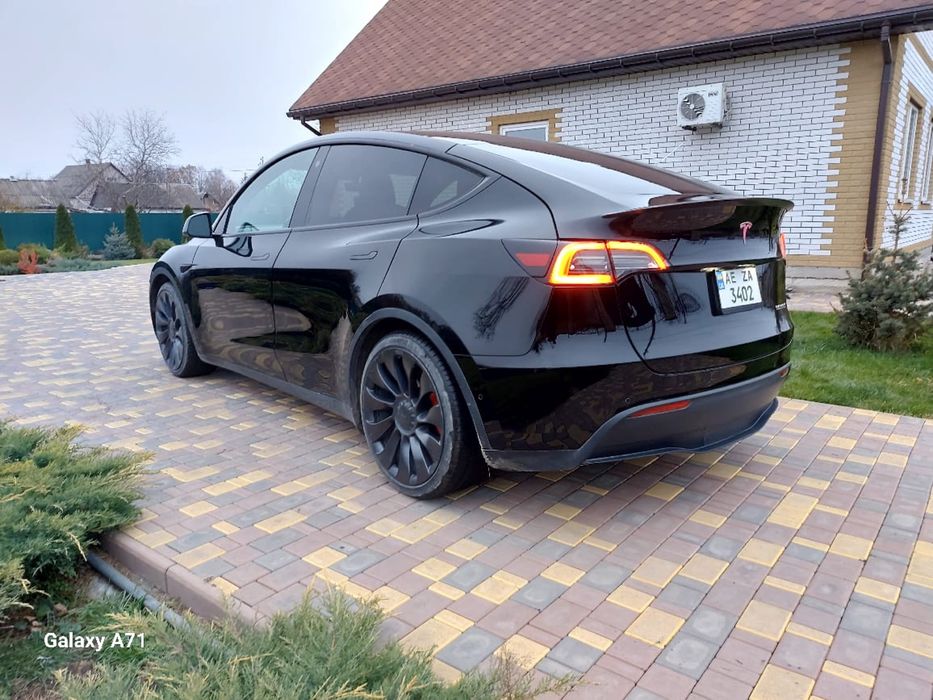 Tesla model y perfomance тесла модел у перфоменс