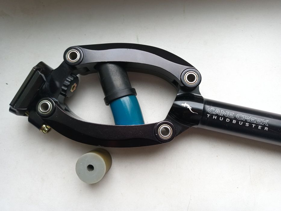 Підсідельний амортизаційний штир Cane Creek Thudbuster LT 27,2 є перех