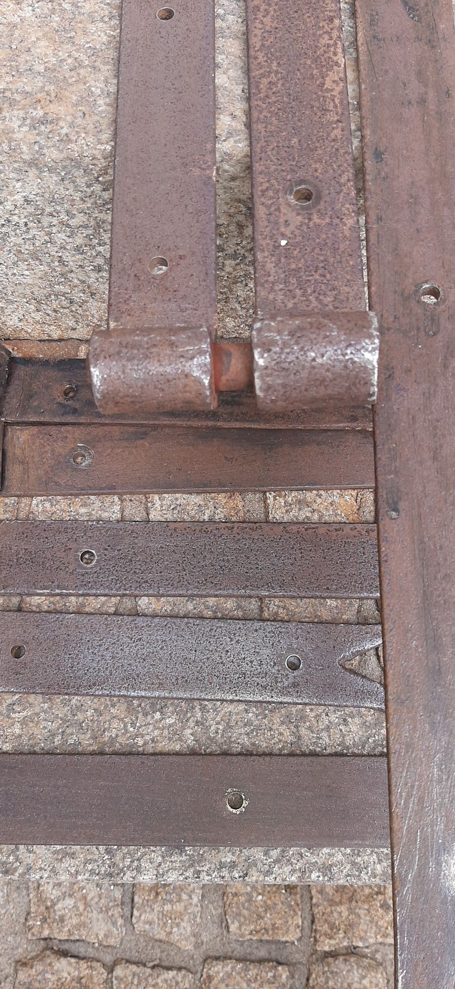 Antigas Dobradiças em Ferro Maciço Trabalho Manual