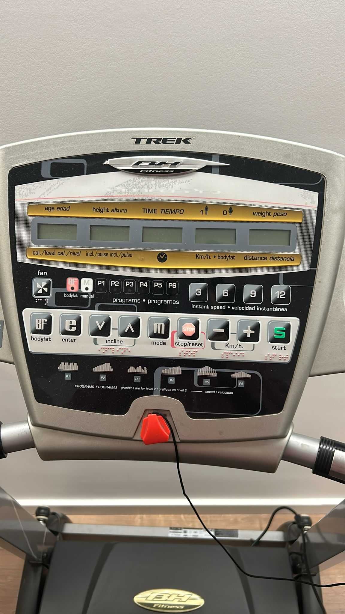 Passadeira elétrica BH Fitness Pioneer Pro Plug & Run