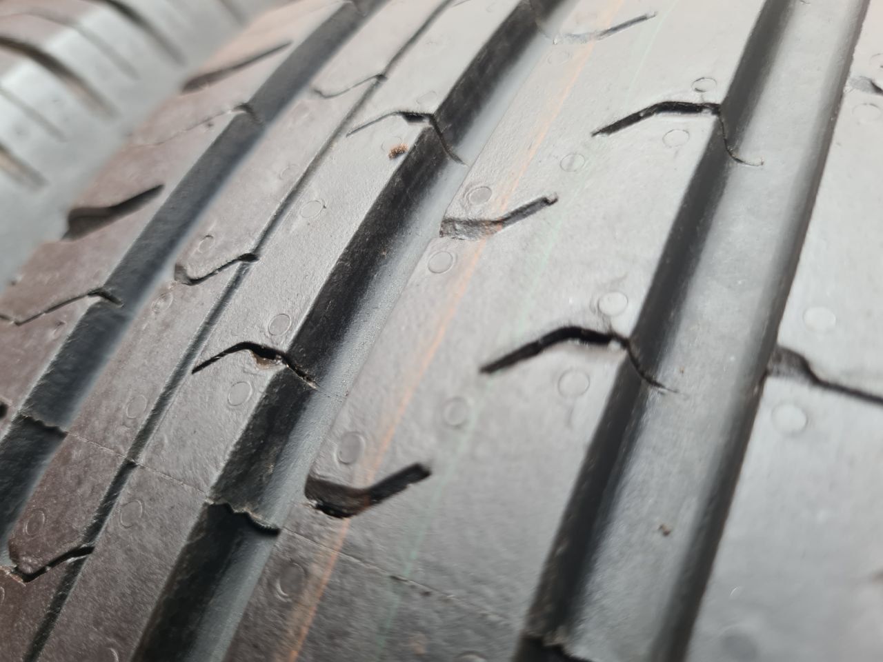 Шини 185/70 R 14 Continental ContiEcoContact 5. Пара. Колеса склад.