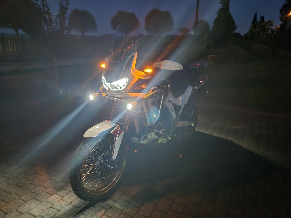 Wynajem motocykla Honda  CRF 1100 Africa Twin Adventure Sports DCT ES