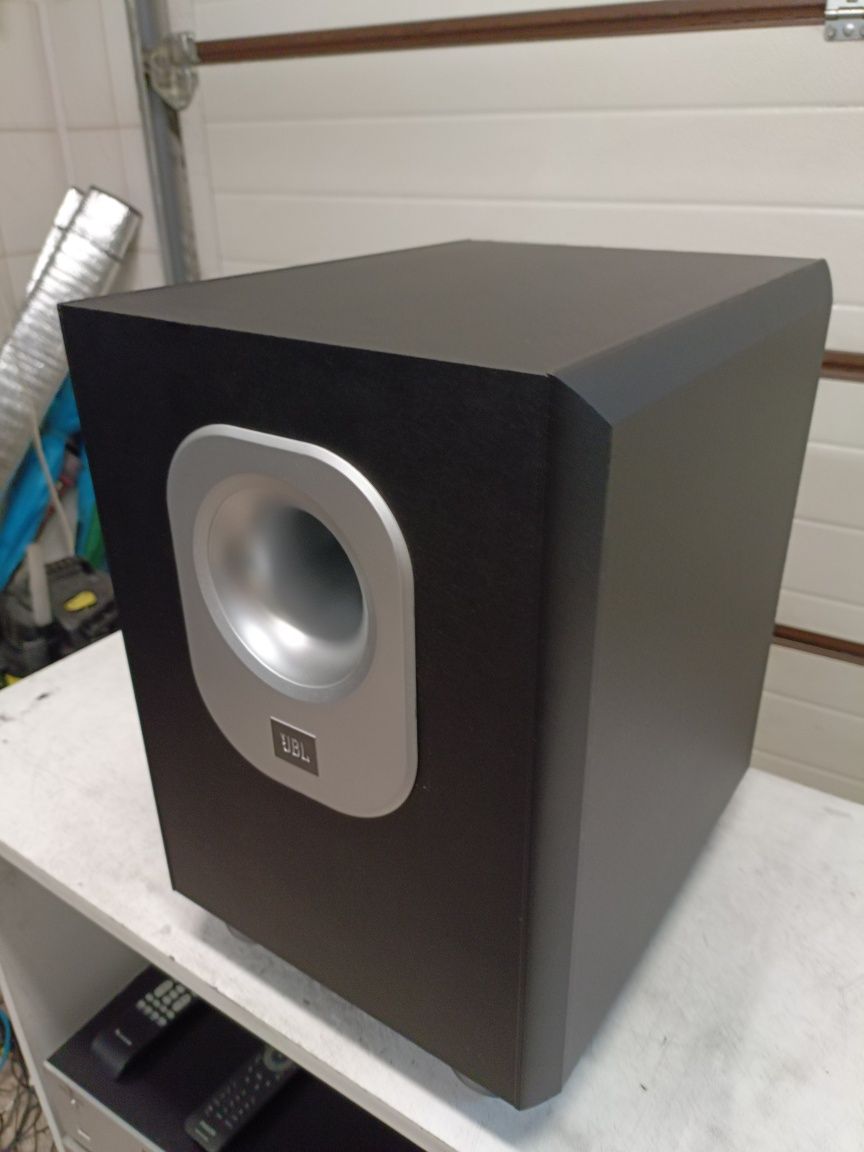 Subwoofer aktywny JBL SUB200/230