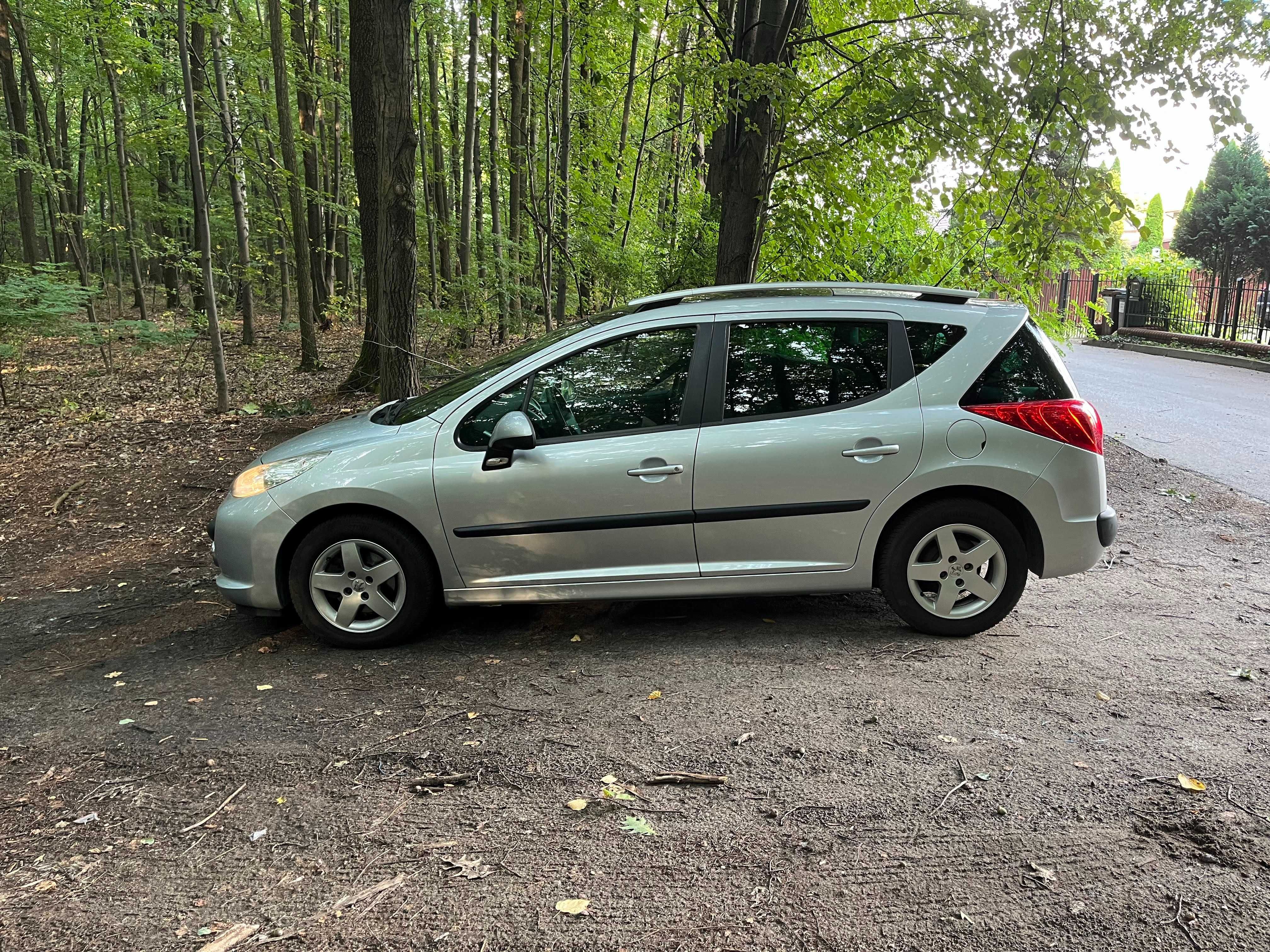 Peugeot 207 SW 1.4 VTi 95KM 70kW 2009