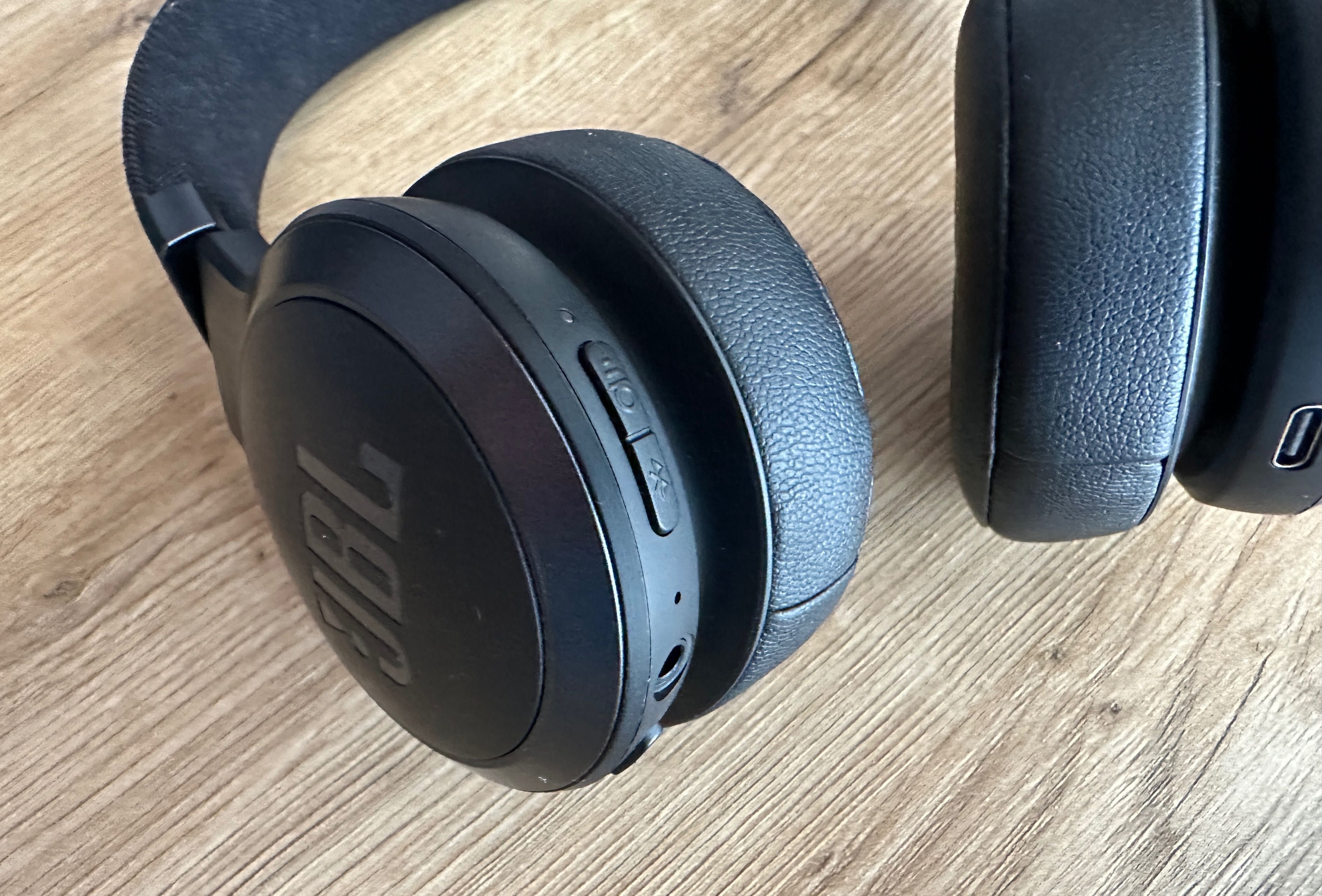 Безпровідні навушники JBL Live 675NC Black (Оригінал)