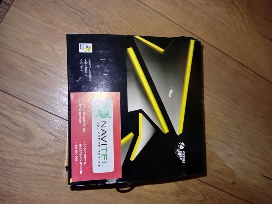 Новий Gps-навігатор EasyGo 540B DVR