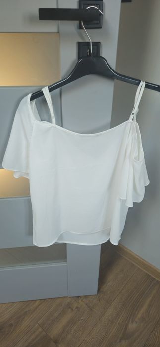 Bluzka top biały Odkryte ramiona hiszpanka elegancka falbanki