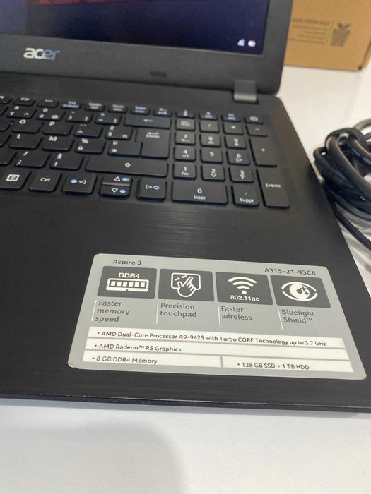 Portátil Acer Aspire 3