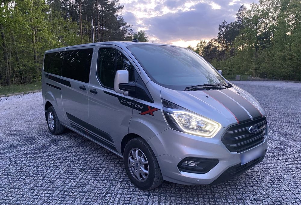 Transport Wynajem busa z kierowcą 9 osobowy Ford Transit Custom 2023