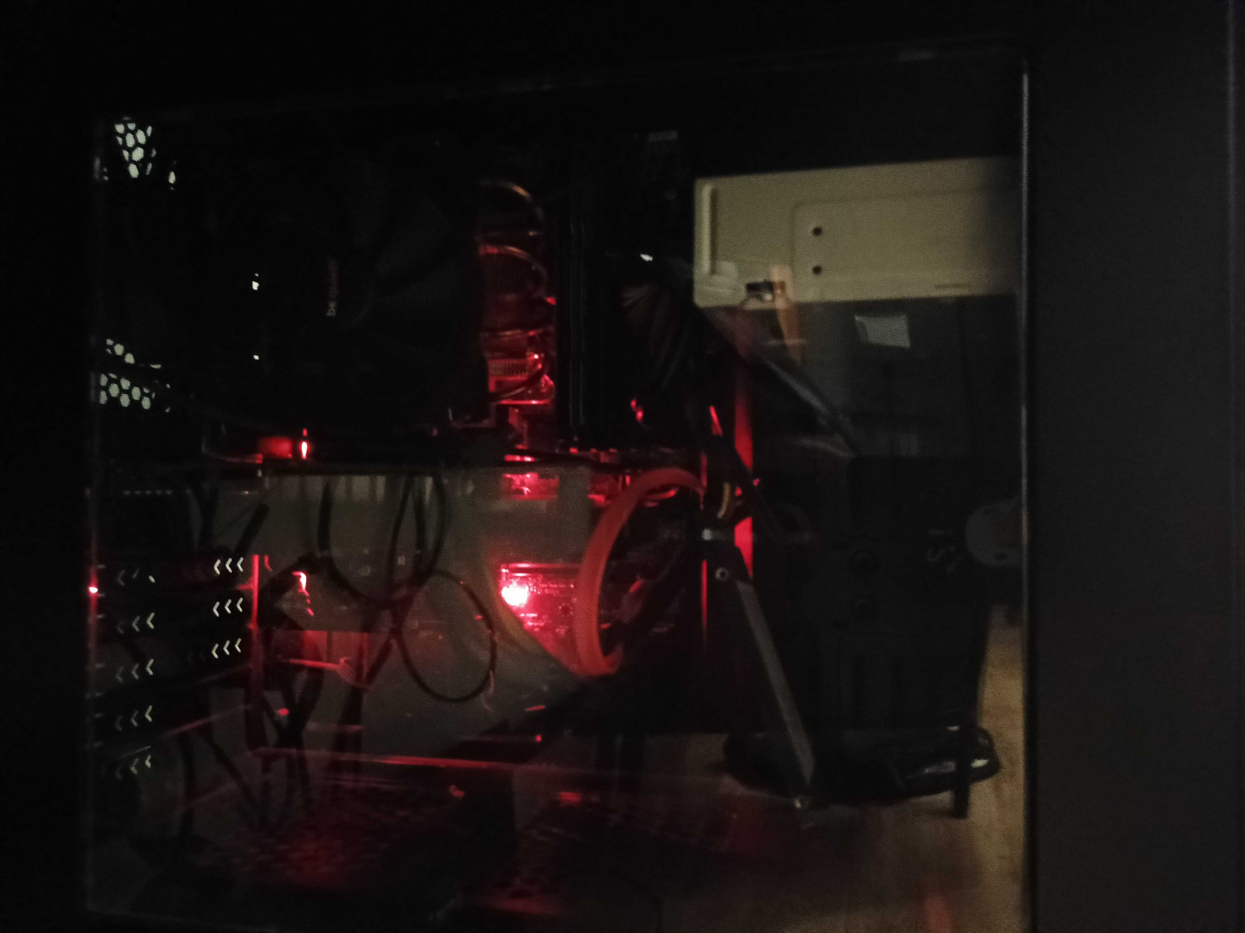 Komputer stacjonarny i7-7700K / GTX 1050 Ti / 16GB RAM / 1TB