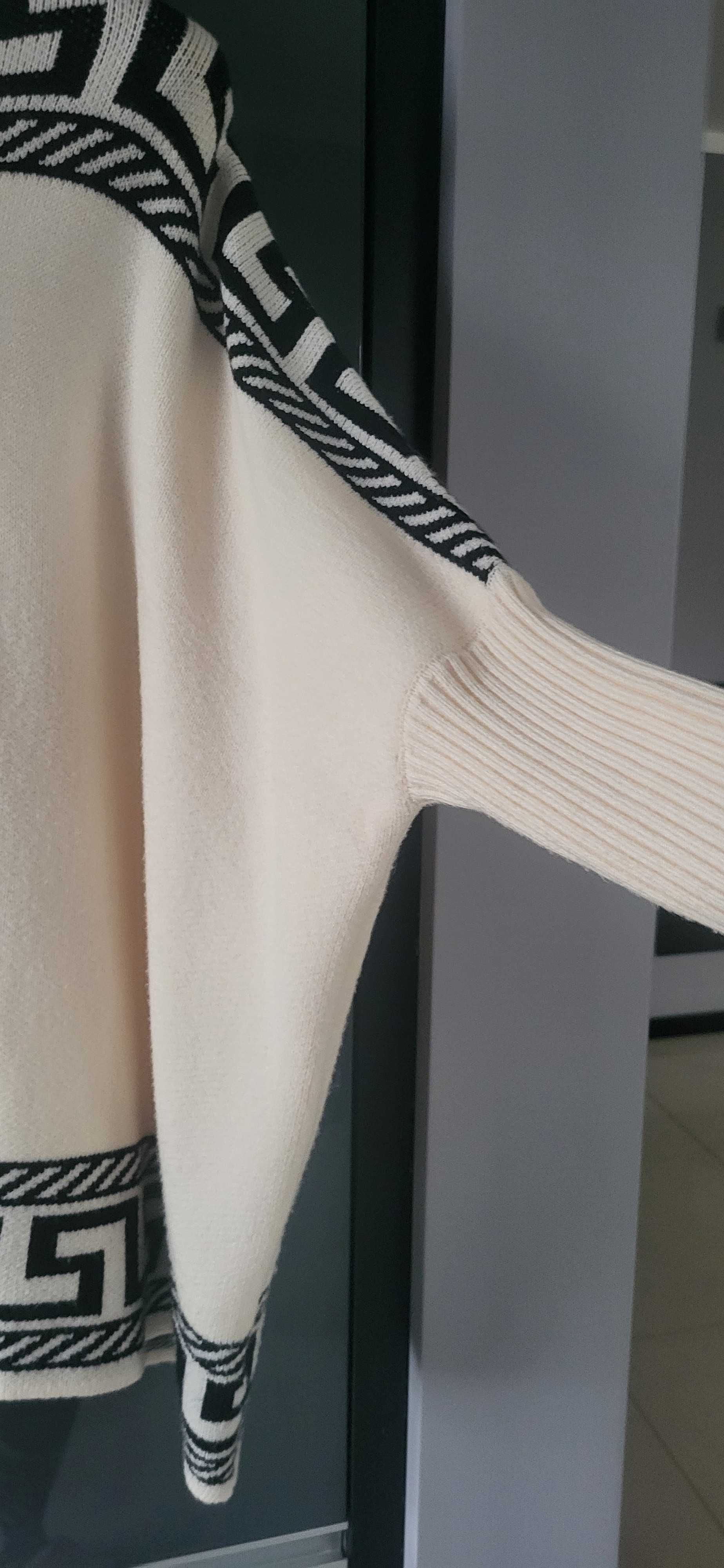 Sweter damski oversize