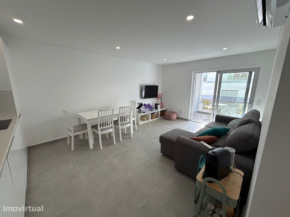 Apartamento T1+1 a 200 metros da Praia de Monte Gordo - Edifício Ar...