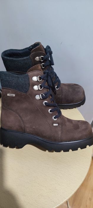 Взуття для дівчинки