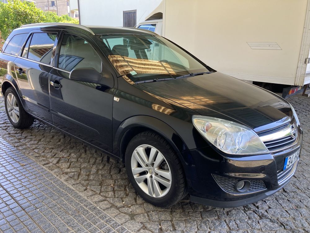 Opel Astra 1.7 Diesel 2009 em bom estado.