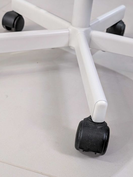 Krzesło dziecięce IKEA Orfjall, jasnozielone