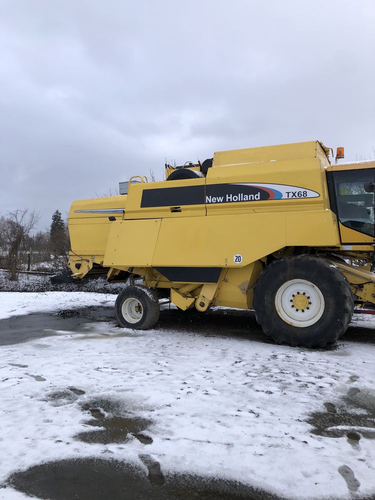 Продам комбайн New Holland TX68 2004 року