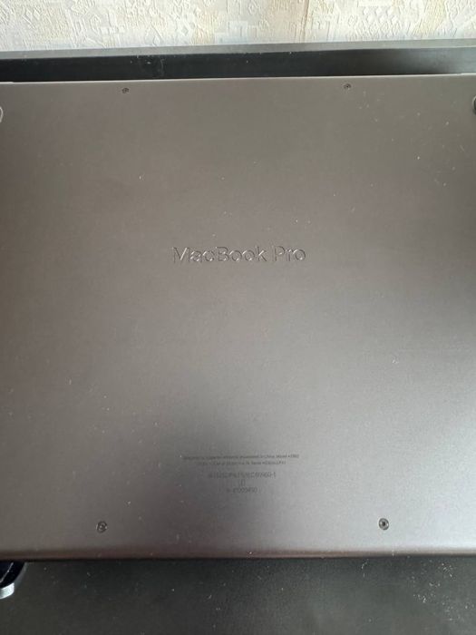 Ноутбук Apple MacBook Pro 14" Space Black Late 2023 (MRX33)