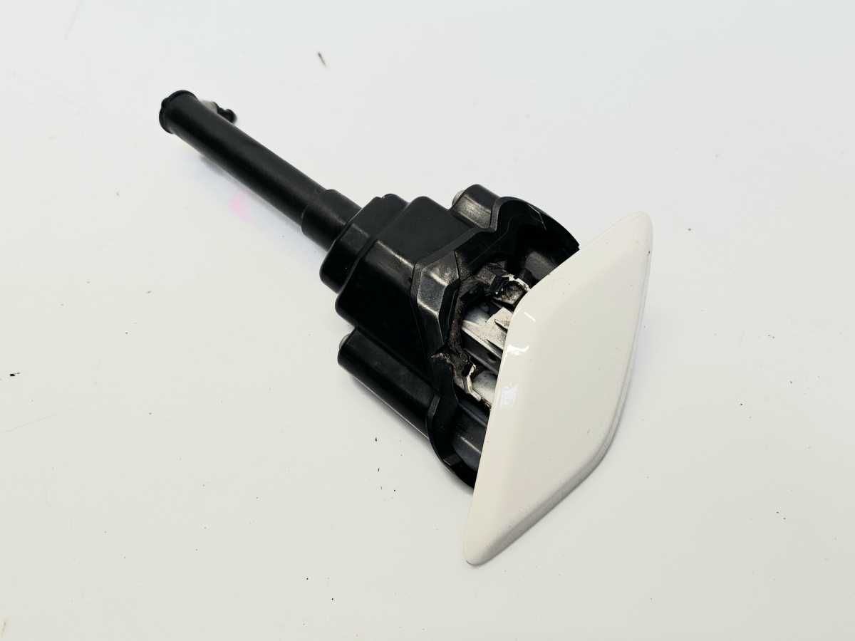 Spryskiwacz lampy Xenon lewy Auris II 2013r-2015r