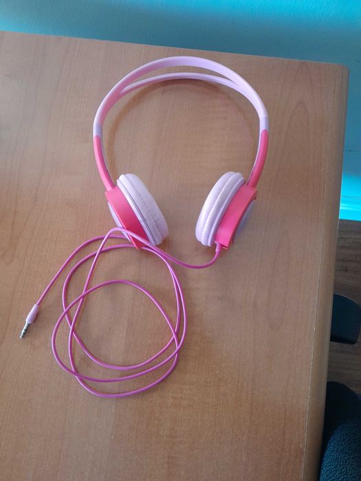Fones cor-de-rosa de criança