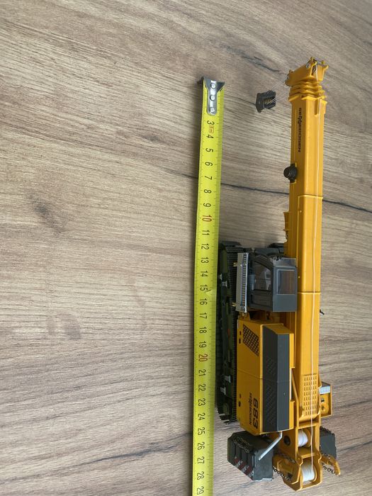 Продам модельку крана wsi nzg Senebogen 683 масштаб 1:50