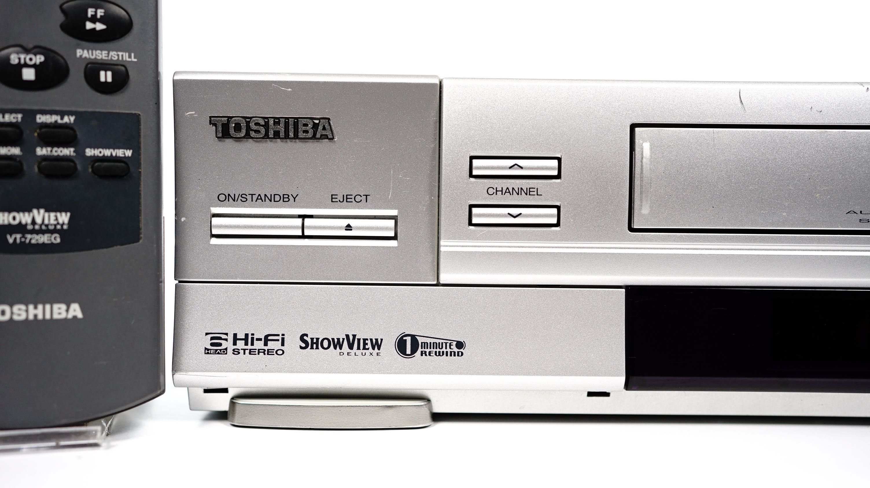 Wysokiej klasy magnetowid VCR TOSHIBA 6-głowicowy PRO DRUM NTSC jog