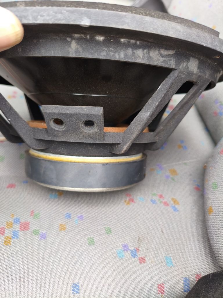 Głośnik niskotonowy subwoofer
