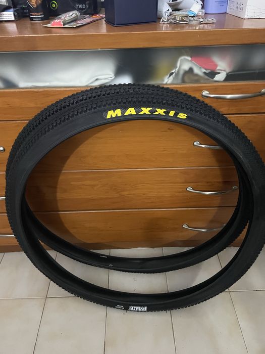Pneus Maxxis pace novos