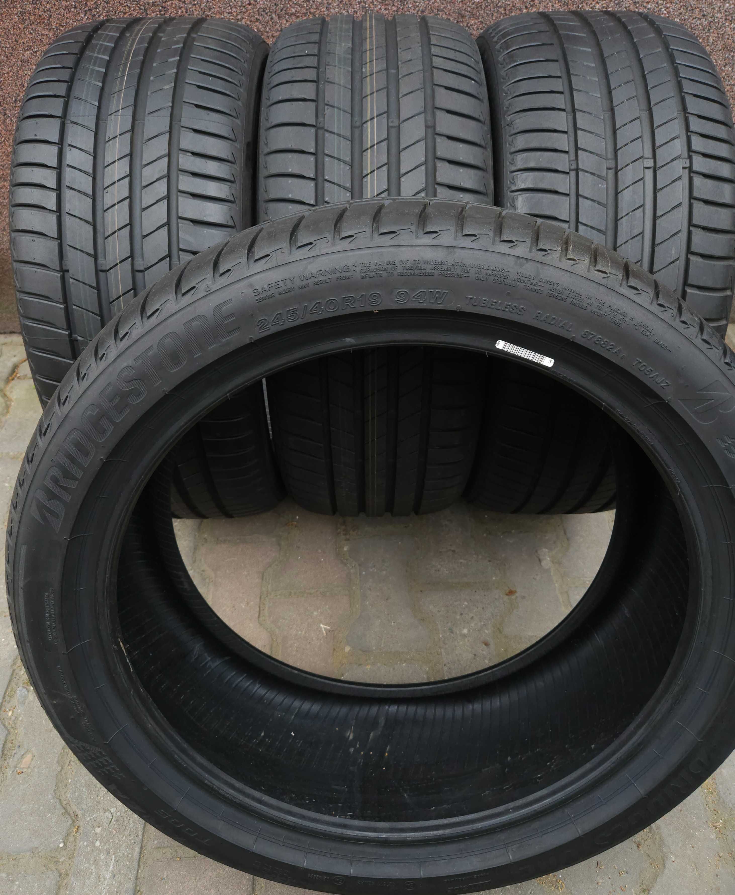 245/40R19 bridgestone turanza T005