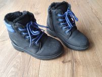 Buty zimowe czarne ocieplane 28 z boku zamek