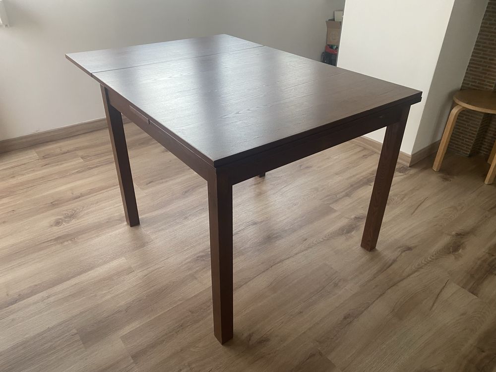 Mesa de sala 90x90cm extensivel a 166 cm
