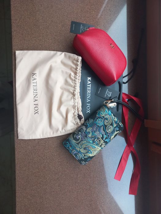 Новий шкіряний гаманць і косметичка і б/в гаманець-2шт. від kat