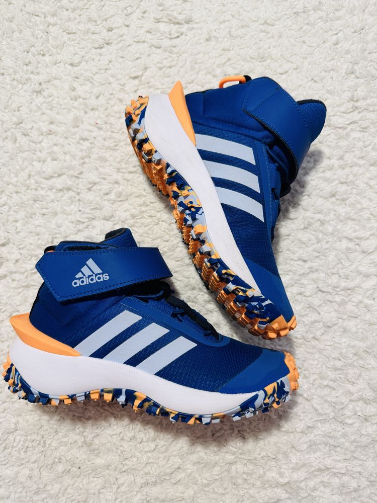 Дитячі черевики adidas
