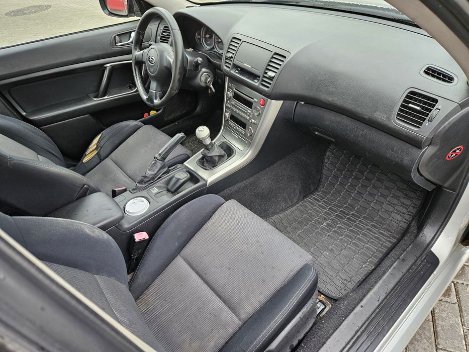 Subaru Outback 2004 рік 2.0 бензин 4×4 для військових в Україні