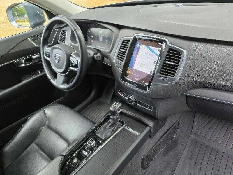 2020 Volvo XC90 T5 Momentum