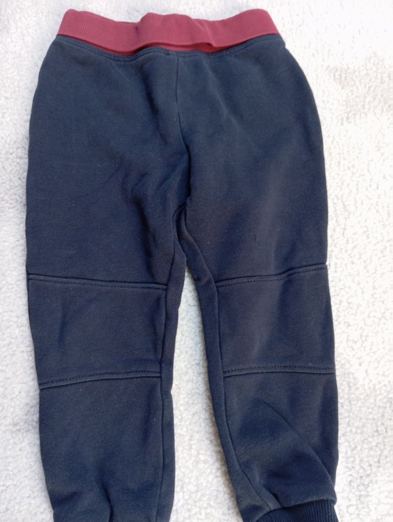 Spodnie dresowe r. 86-92