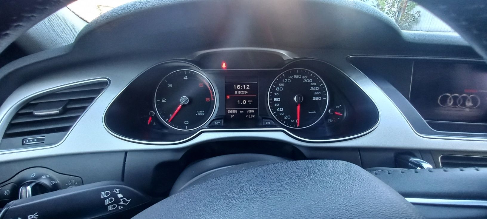 Машина audi A4 B8, в дуже гарному стані.