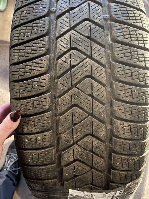 Зимові шини Pirelli Scorpion Winter 235/60 R18