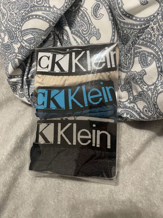 Coeca kalvin klein. Pack com 3. Tamaho M ou S