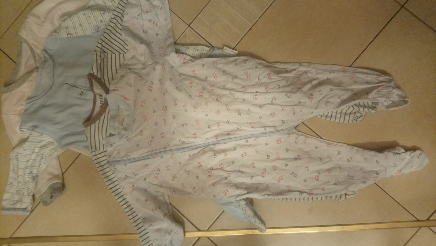 Pajace niemowlęce 3 szt. rozmiar 80