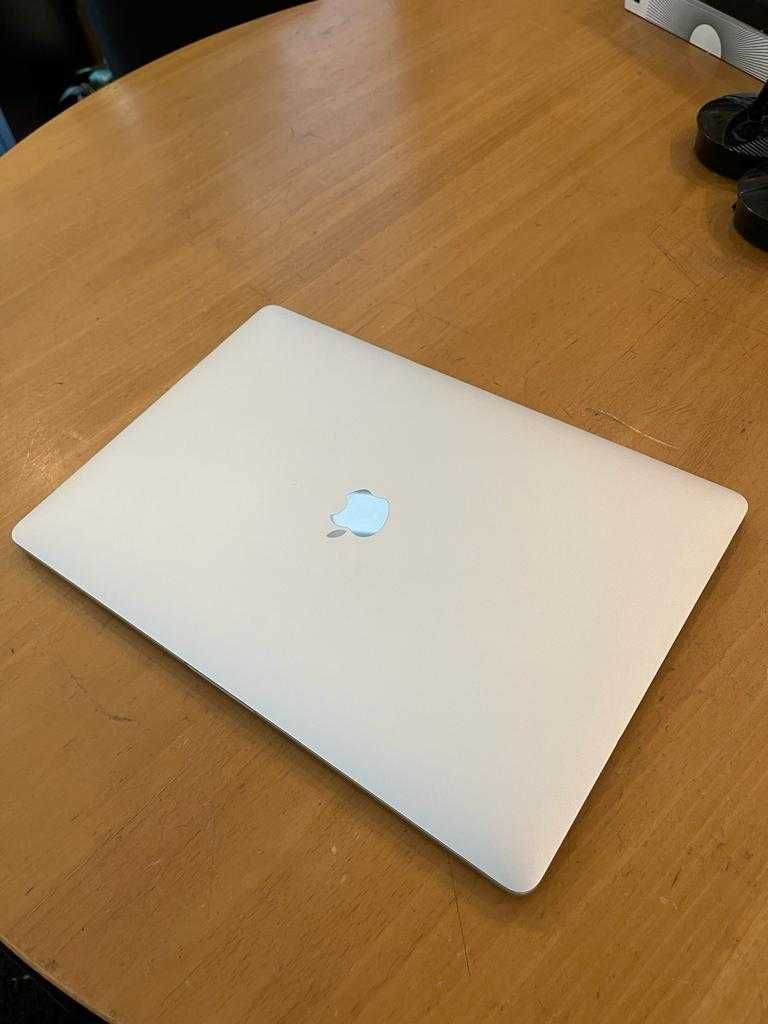 Portátil MacBook Pro 15 500gb 16 RAM A1707 - como novo teclado PT