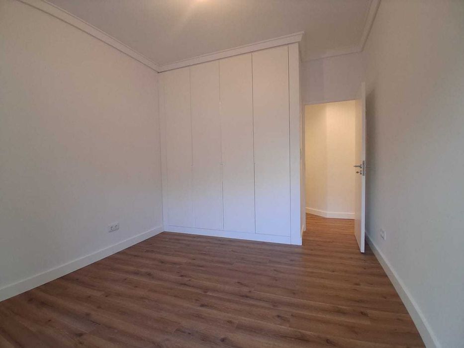 Apartamento t3 Lumiar 2 terracos 2 wc,garagem, totalmente remodelado