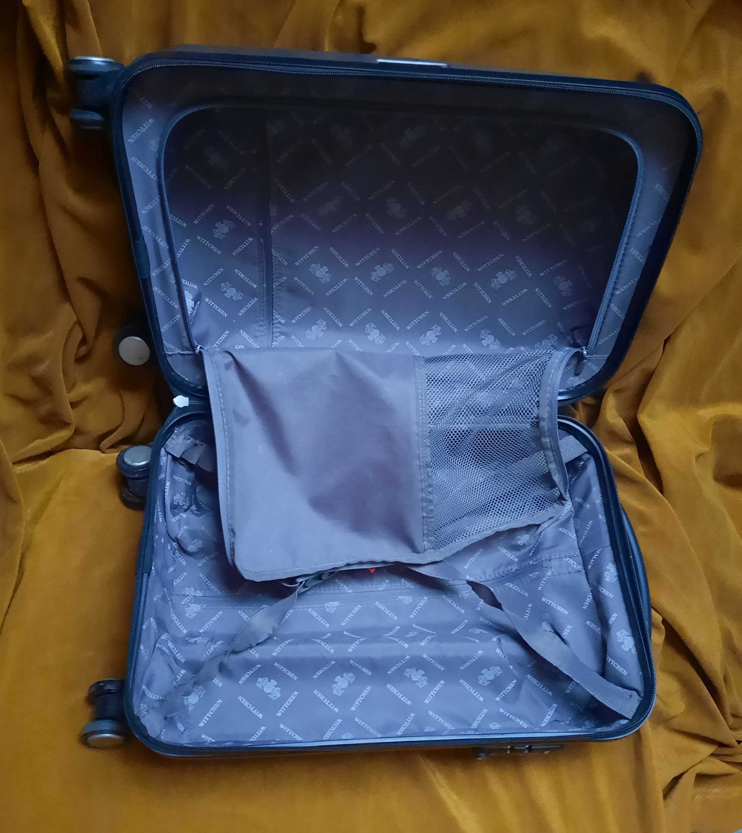 Mała walizka kabinowa firmy Wittchen plastikowa ABS