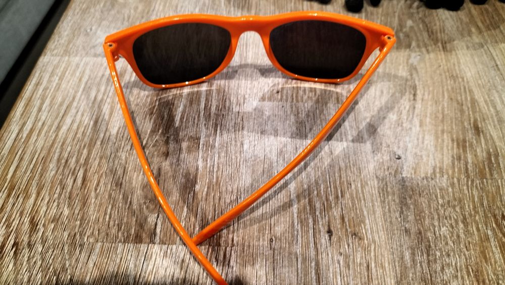 Pomarańczowe okulary